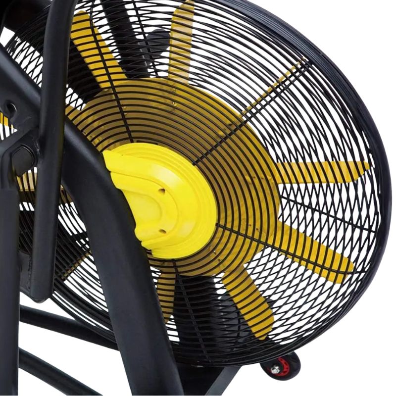 Detalhe do ventilador de resistência a ar da bicicleta ergométrica