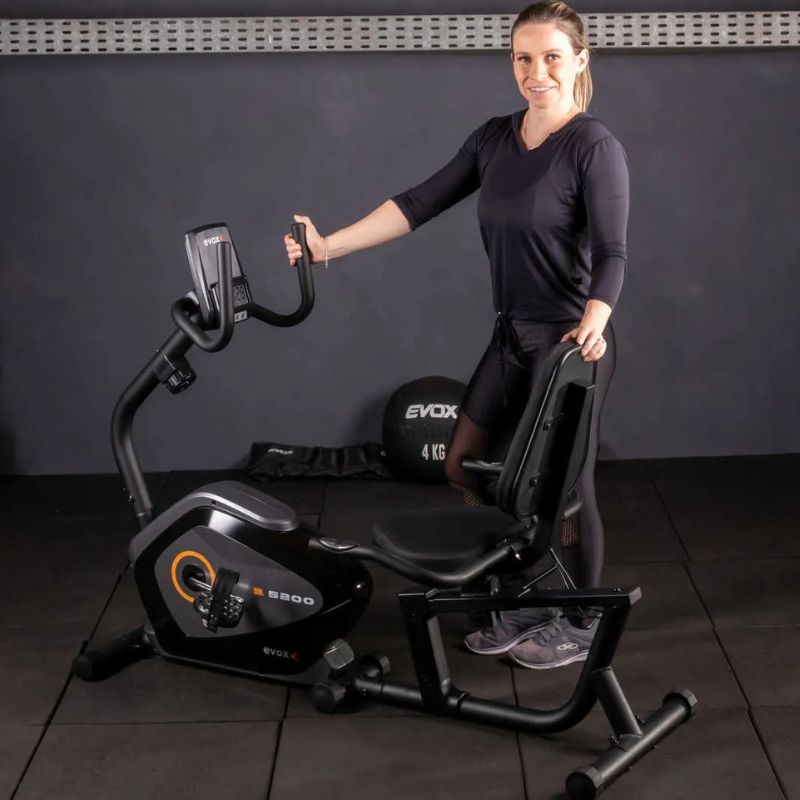Bicicleta Ergométrica Horizontal Evox R5200 - Imagem de detalhe 8