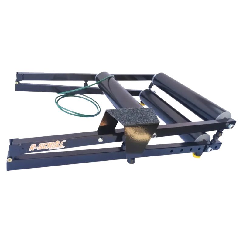 Base auxiliar integrada para facilitar o montar e desmontar da bicicleta no rolo R-Scroll