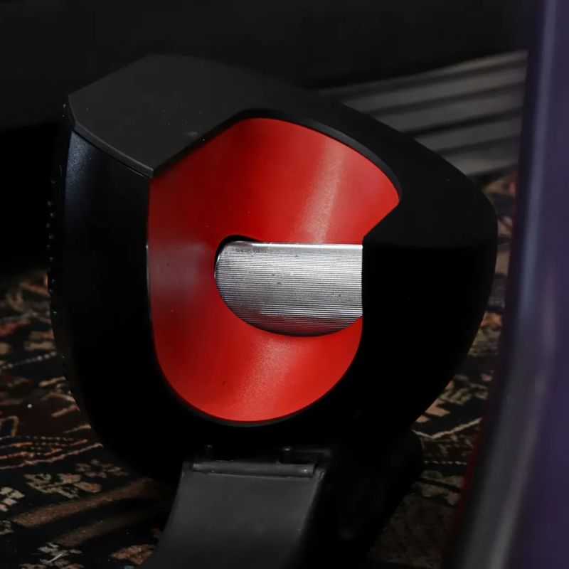 Detalhe do suporte de roda e unidade de resistência magnética do Zycle ZPro